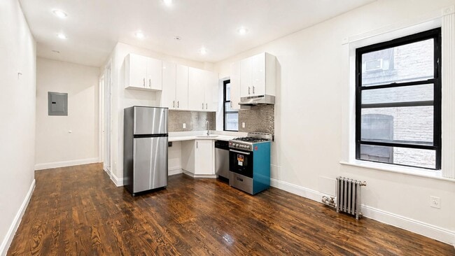 Building Photo - 523 W 135th St