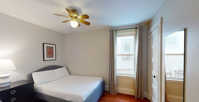 30 Roseclair St
