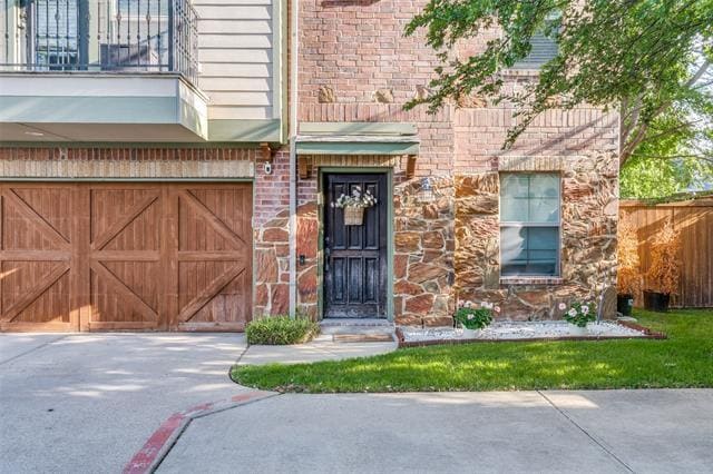 Photo - 6119 Oram St