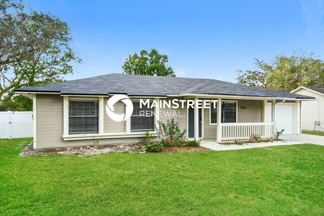 Photo - 3 Bedroom Pet-Friendly Home in OCOEE, FL with Main Street Renewal