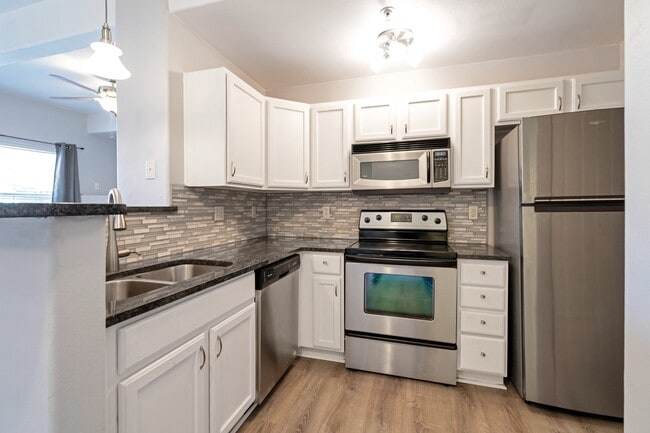 Photo - Stunning 2 Bedroom 2 Bathroom condo In Aurora with a garage!