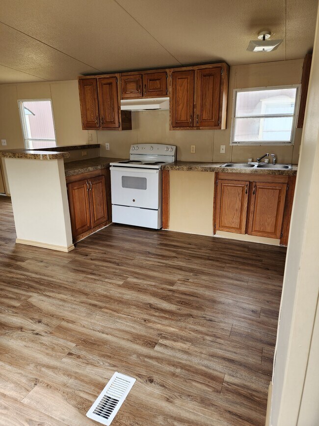 Photo - 31365 Wisteria Rd