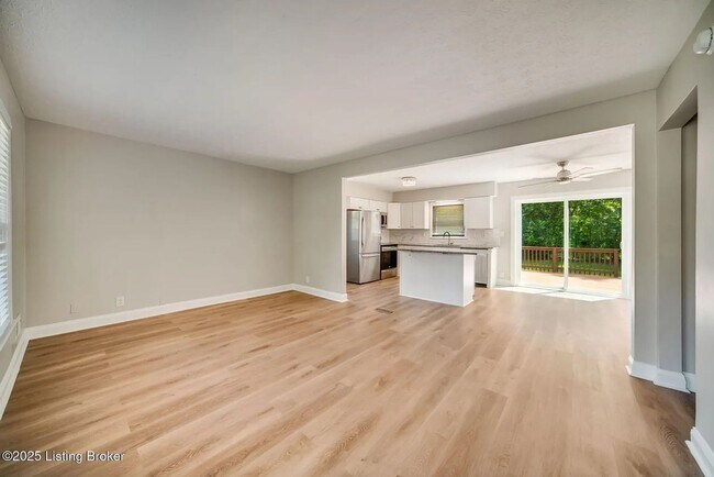 Photo - 6312 Six Mile Ln