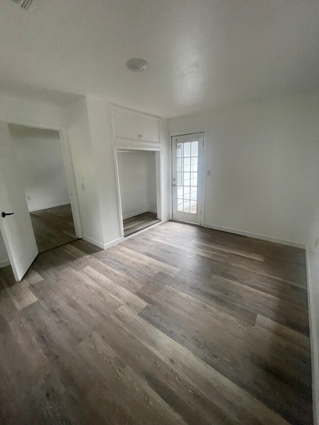 Photo - 11 N Howard St