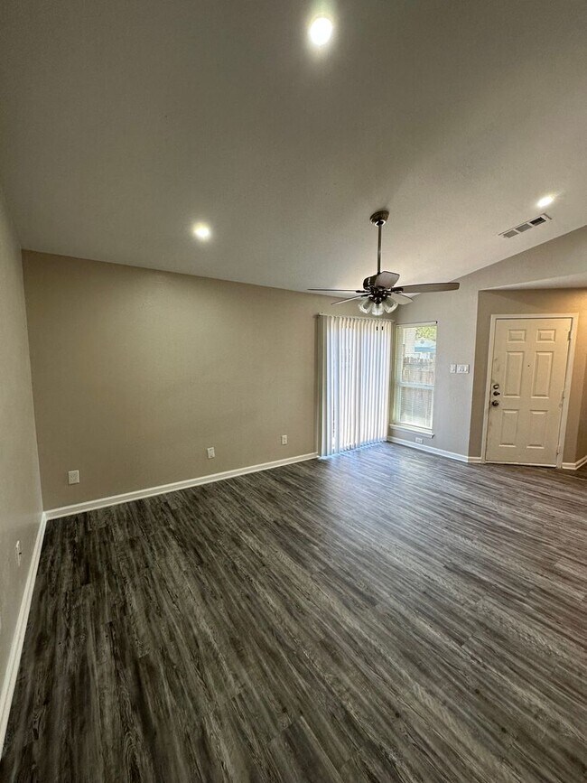 Photo - Heier Properties (4406 Limewood Ct) Unidad A