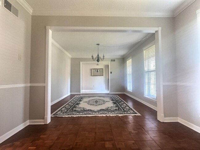 Photo - 335 Alexander Cove