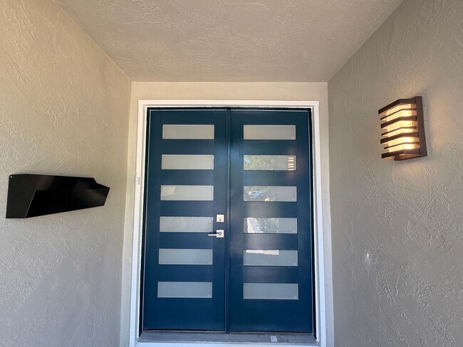 Photo - 3 bed 2 bath Available in San Jose! | $4,395