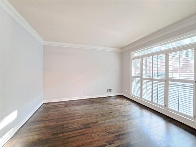 Photo - 2242 Lenox Walk NE
