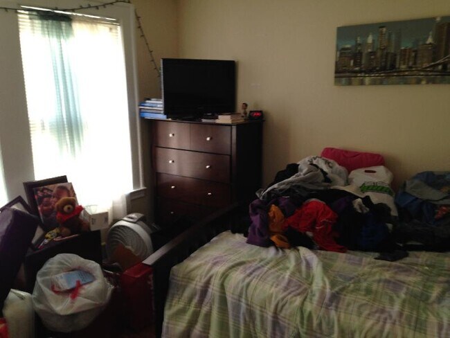 Photo - 58 Brock St Apartments Unit 1