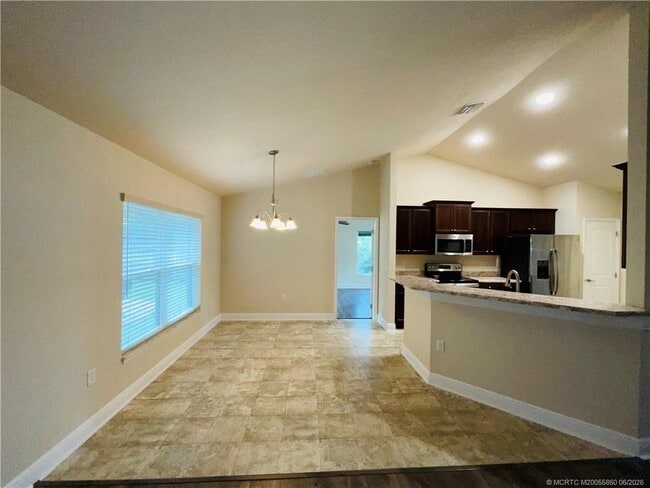 Photo - 3273 SW Rosser Blvd