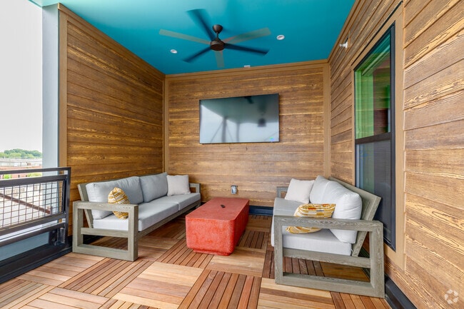 Outdoor Rooftop Space