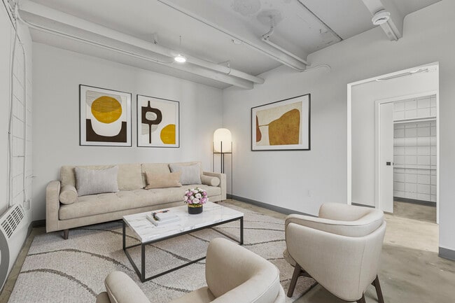 Photo - 415 S Weber St