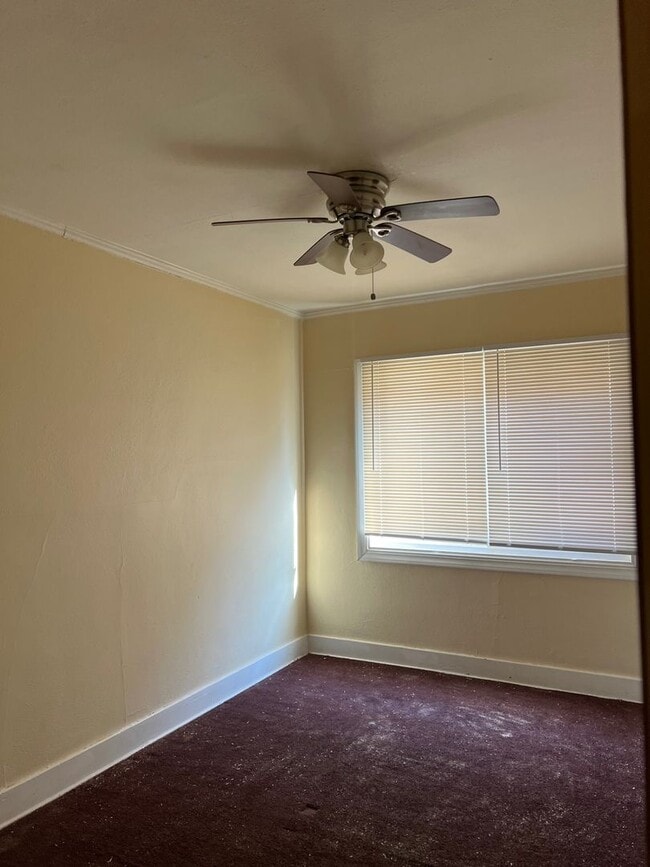 Photo - 2426 Benderwirt Ave Unit 2426-2E