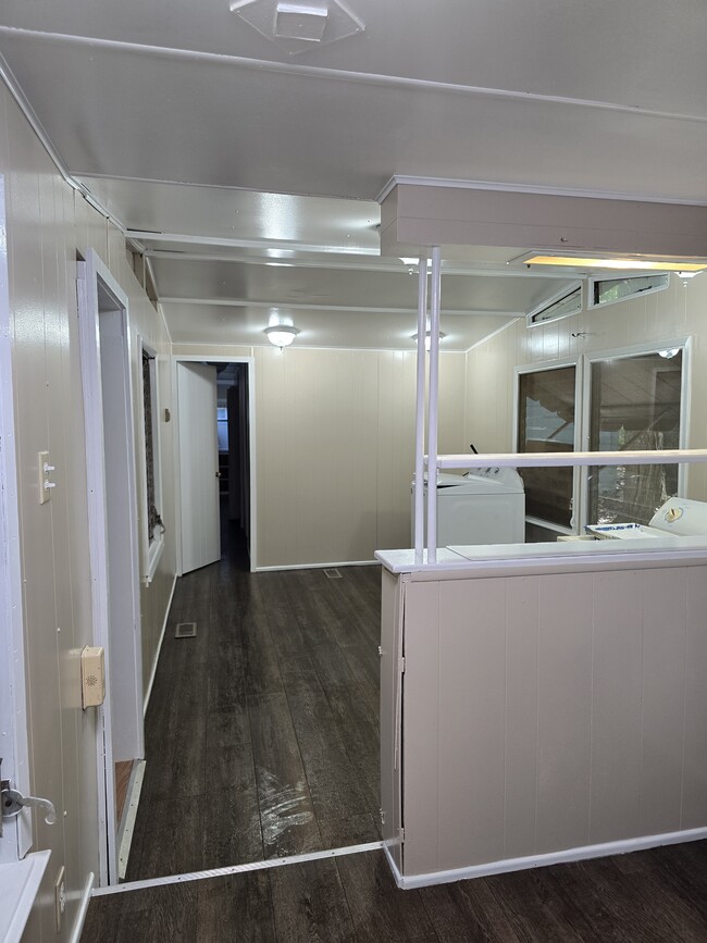 Photo - 145 Maugham Dr