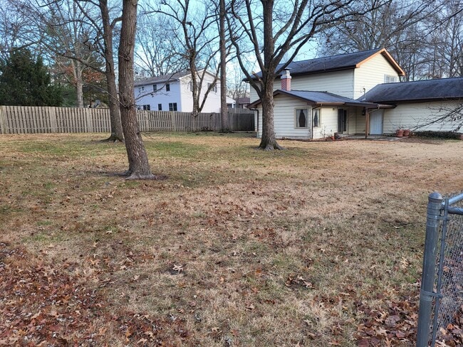 Photo - 1305 Whitney Ln