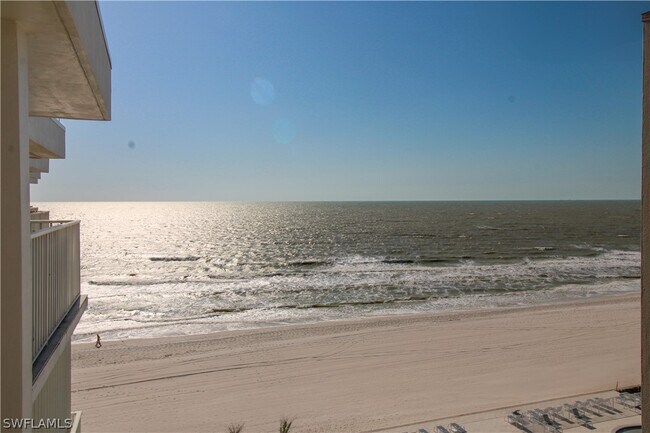 Building Photo - 3443 Gulf Shore Blvd N Unit 213