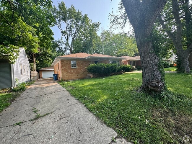 Building Photo - Jerome's Jewel: 3 Bed/1.5 Bath Home with E...