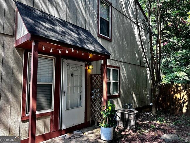 Photo - 1060 Falling Water Dr