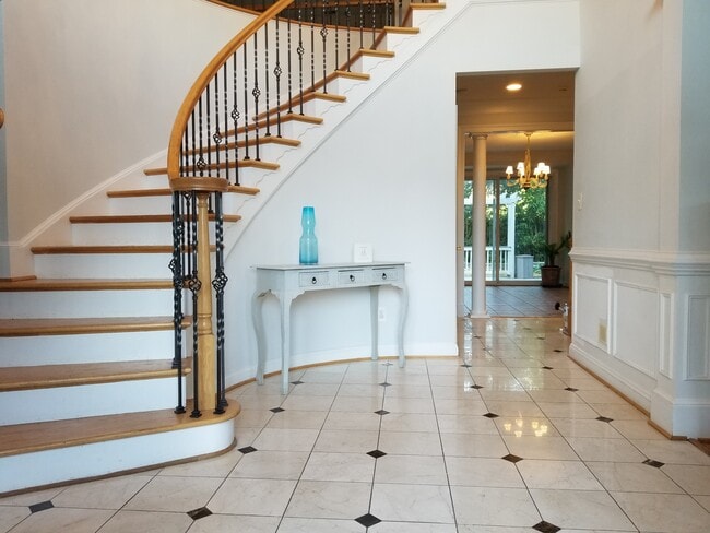 Photo - 6438 Columbia Pike Unit 6438