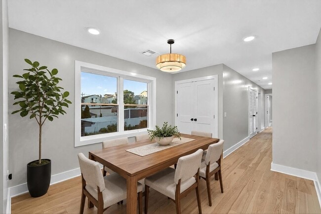 29 W 9th St Unit 1