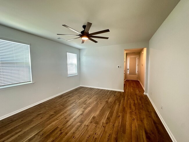 Photo - 4 Br/2.5 Bth in The Watergrass Community