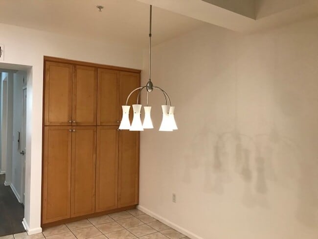 Photo - 2BR + 2 1/2BA CONDO AVAILABLE NOW IN BURBANK!