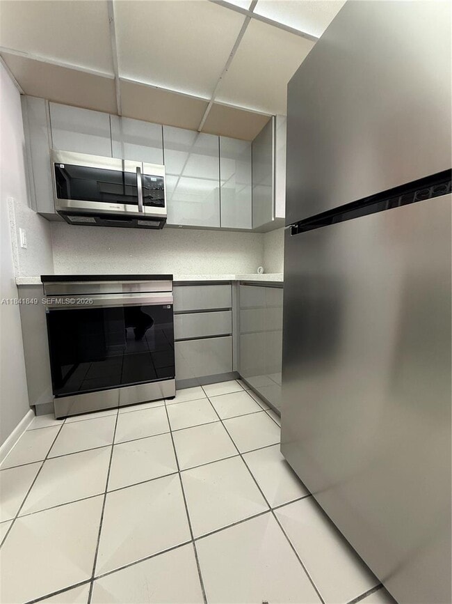 Building Photo - 6820 W Flagler St Unit 407