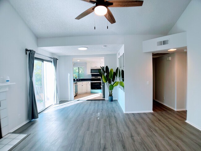 Photo - 22725 Lakeway Dr Unit 390