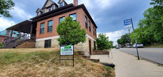 Photo - 304 S Graham St Unidad Paliotta Properties