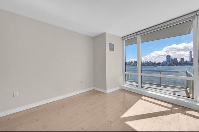 Photo - 2 2nd St Unit 703