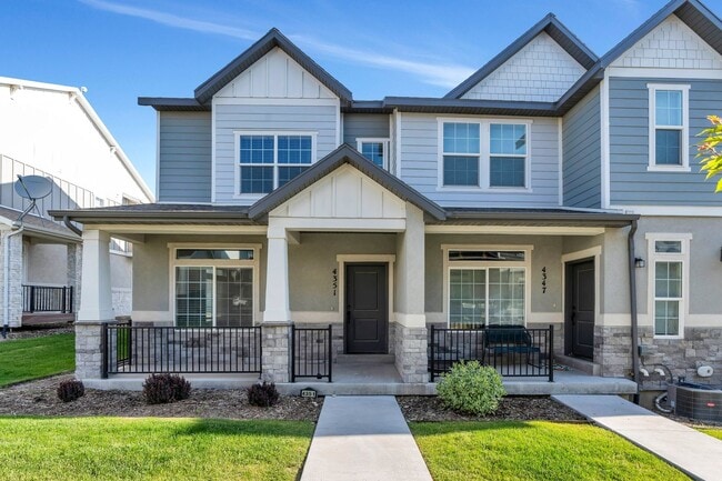Building Photo - Charming 3-Bedroom Townhome in Lehi!