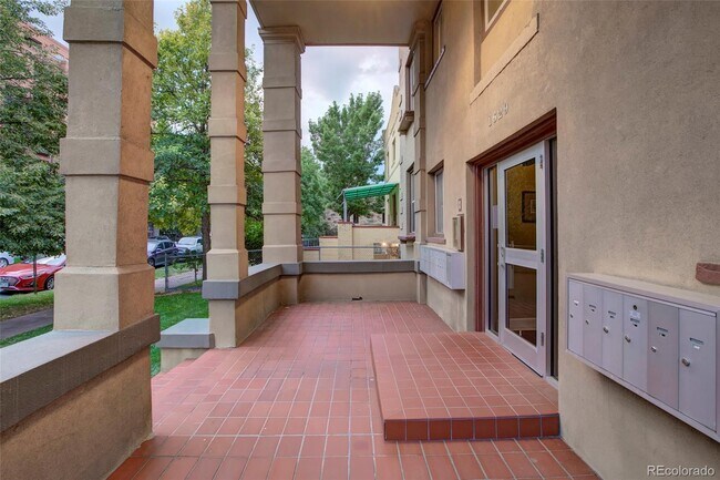 Photo - 1629 N Clarkson St