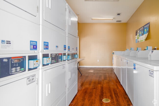 Laundry - Trailside Apartments