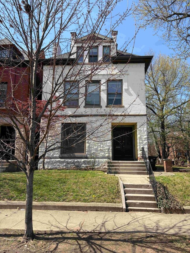 Building Photo - 1702 S 2nd St Unit 1702 S 2nd #1