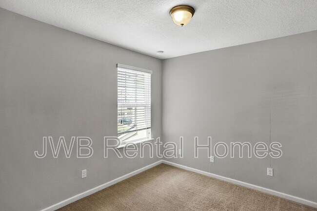 Photo - 409 Richmond Dr