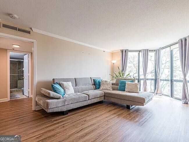 Photo - 2870 Pharr Ct S Northwest Unit 907