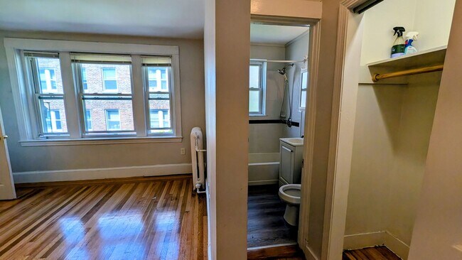 Photo - 1622 Commonwealth Ave