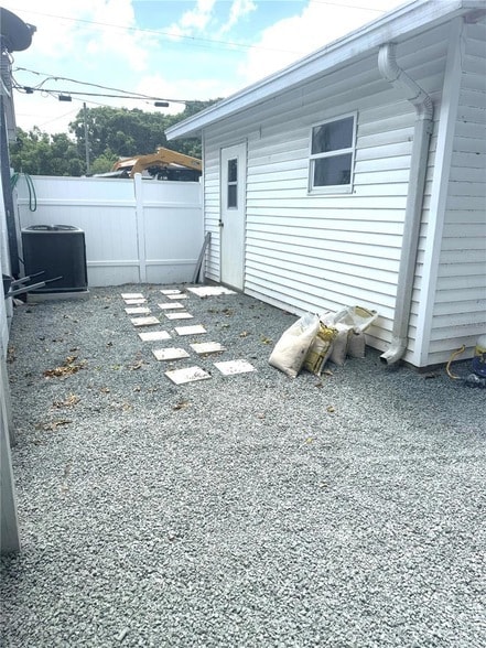 Photo - 5829 12th St Unidad 1