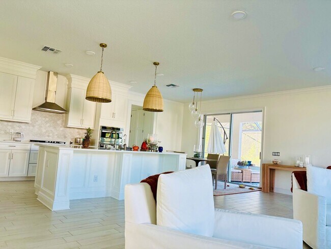 Photo - Stunning 5BR House in Zephyrhills