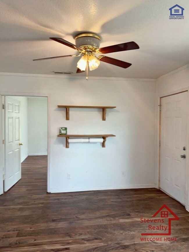 Photo - 3617 Rogers Rd