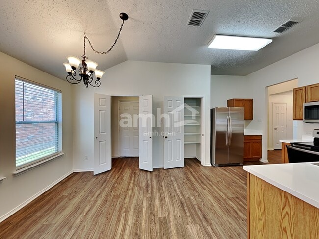 Photo - 2043 Wildwood Dr