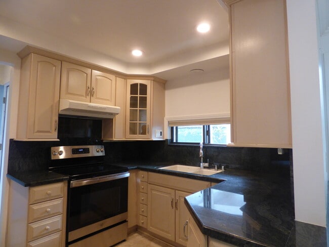 Photo - 8263 Camino del Oro Unidad 178