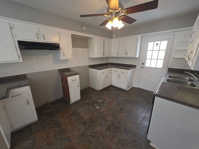 Photo - 7348-7348A W Medford Ave Unit 7348