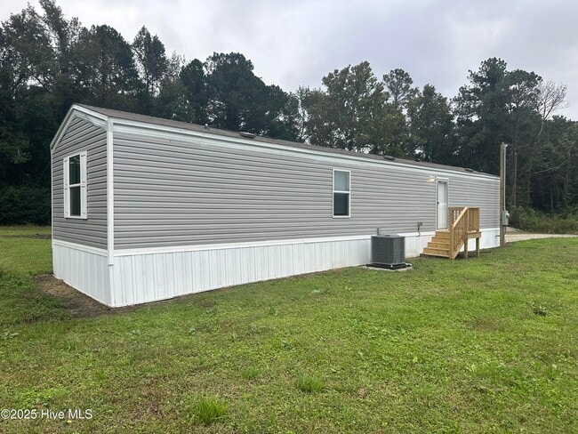 Photo - 145 Littleton St