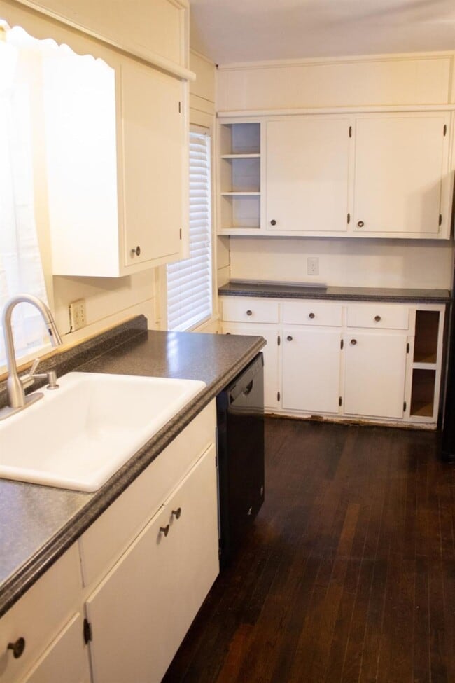 Photo - 2109 22nd St