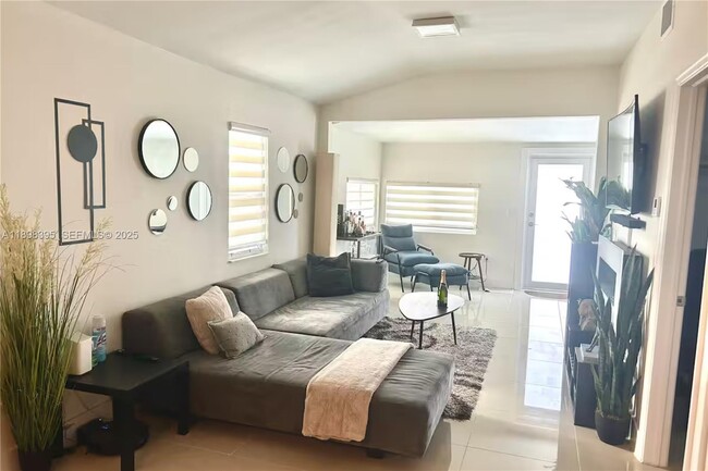 Photo - 3132 NW 43rd St