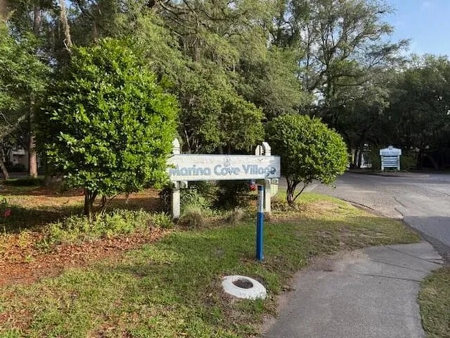 Photo - 30 Marina Cove Dr