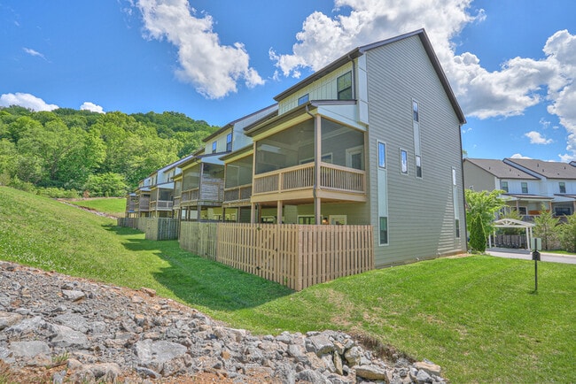 Photo - 175 Stonecrest Dr