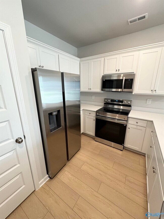 Photo - 22733 Dashwood Ln