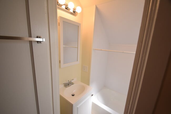 Photo - 815 Rosedale Ave